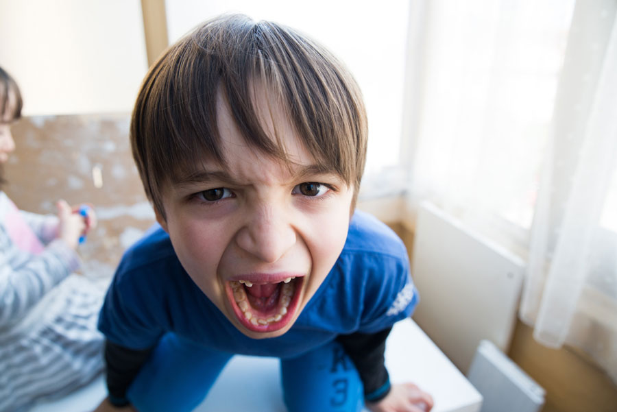 Νευρικά ξεσπάσματα: Τι πραγματικά θέλουν να μας πουν τα παιδιά;